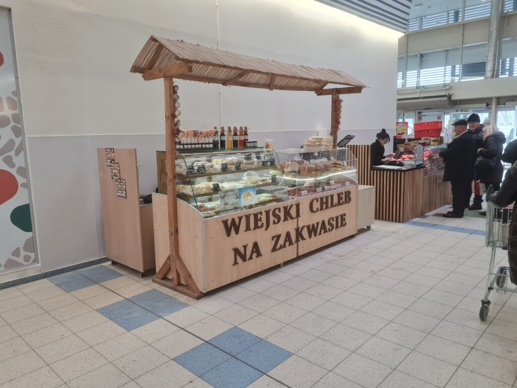 Kompleksowe prace w gelerii handlowej - usługi remontowo budowlane na terenie całej Polski PaketPro