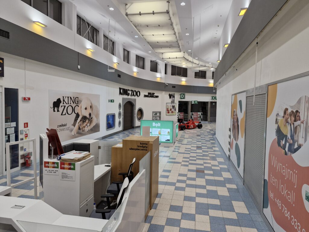 Kompleksowe prace w gelerii handlowej - usługi remontowo budowlane na terenie całej Polski PaketPro