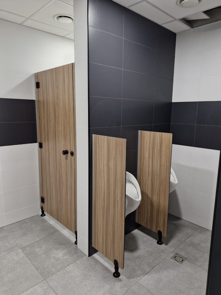 Kompleksowe prace w gelerii handlowej - usługi remontowo budowlane na terenie całej Polski PaketPro