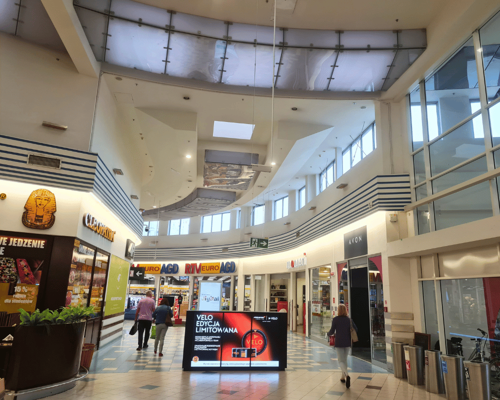 Kompleksowe prace w gelerii handlowej - usługi remontowo budowlane na terenie całej Polski PaketPro