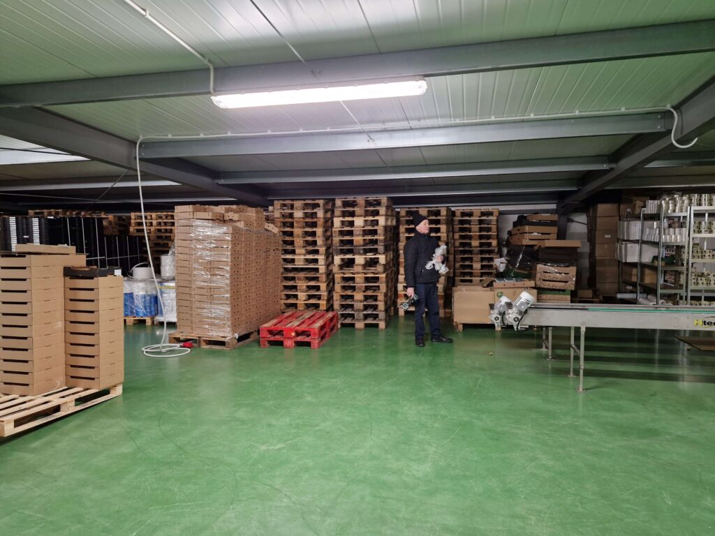 Sortownia borówki - usługi remontowo budowlane na terenie całej Polski PaketPro